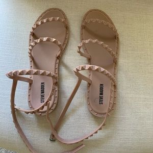 Steve Madden travel J sandals